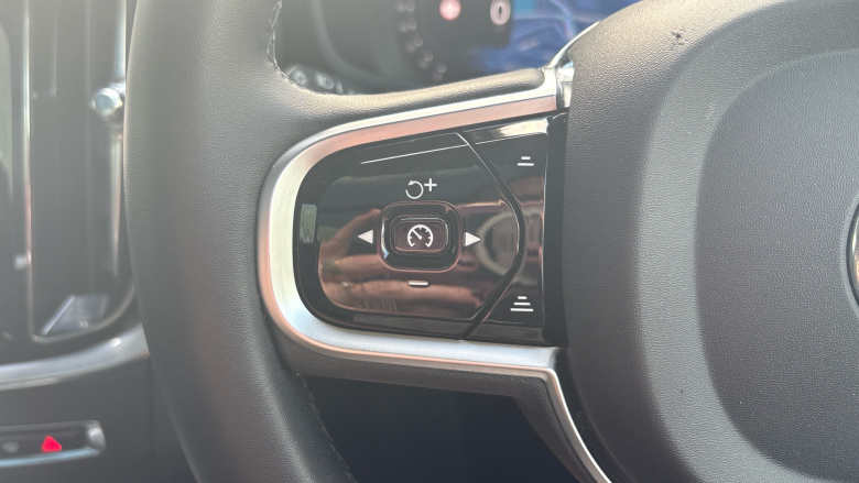 Volvo V60 2.0 B4P Ultra Dark 5dr Auto Petrol Estate